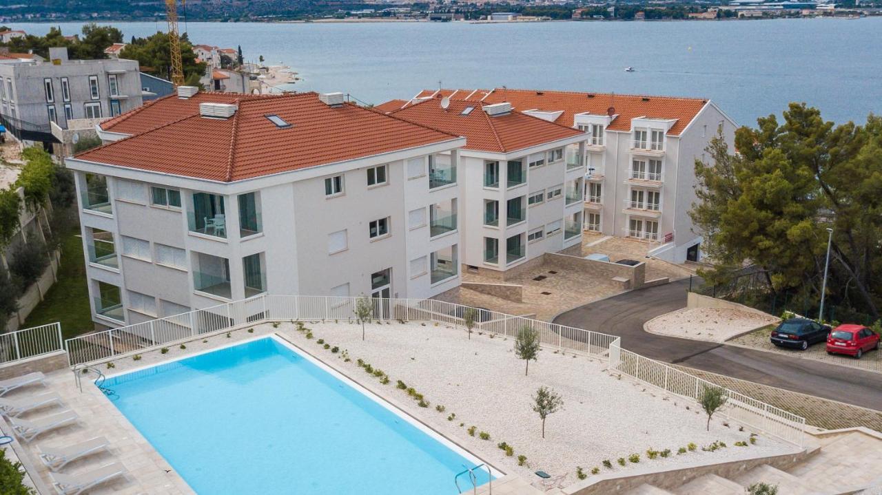 Malo More Resort Arbanija Dış mekan fotoğraf