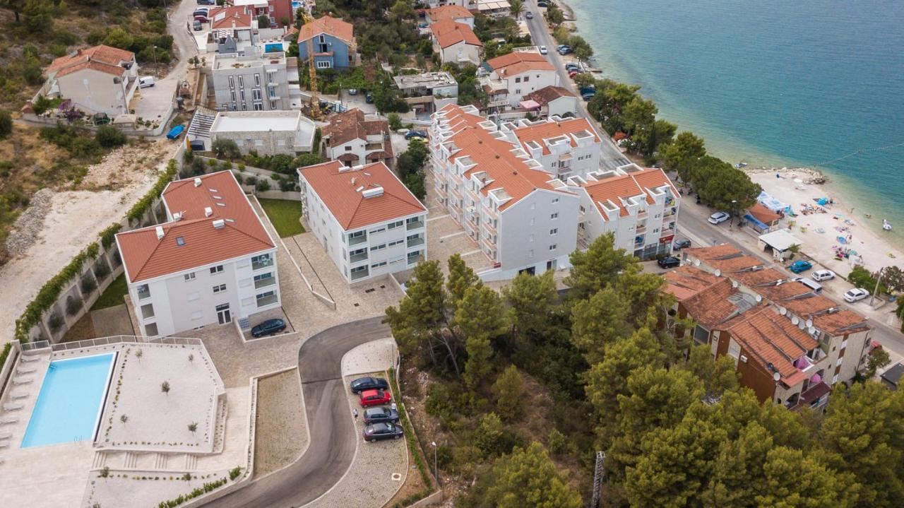 Malo More Resort Arbanija Dış mekan fotoğraf