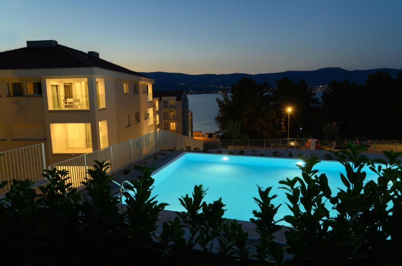 Malo More Resort Arbanija Dış mekan fotoğraf