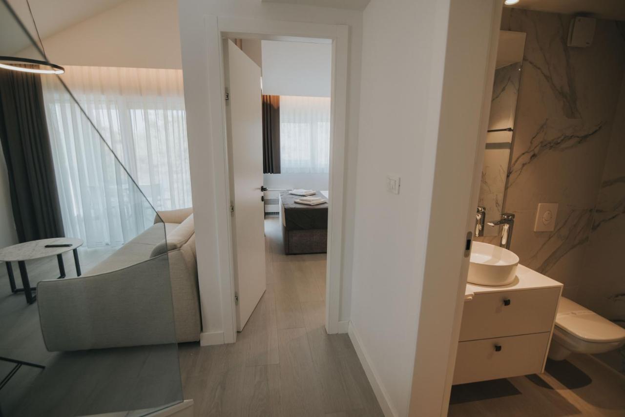 Malo More Resort Arbanija Dış mekan fotoğraf